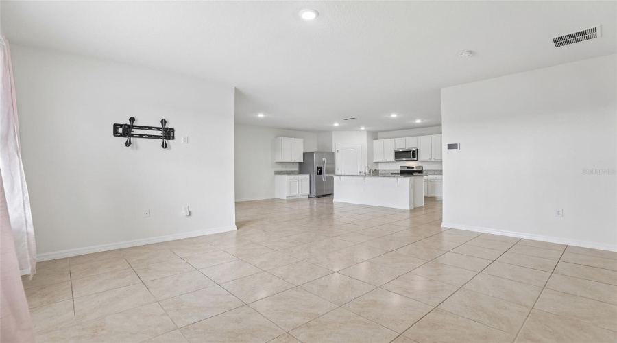 DAVENPORT, Florida 33837, 4 Bedrooms Bedrooms, ,2 BathroomsBathrooms,Residential,For Sale,NOBLE,0,MFRO6422399