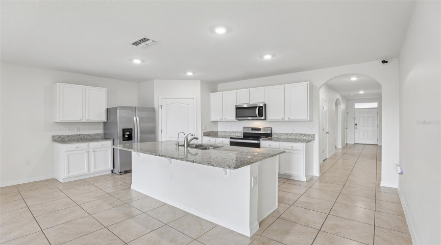 DAVENPORT, Florida 33837, 4 Bedrooms Bedrooms, ,2 BathroomsBathrooms,Residential,For Sale,NOBLE,0,MFRO6422399