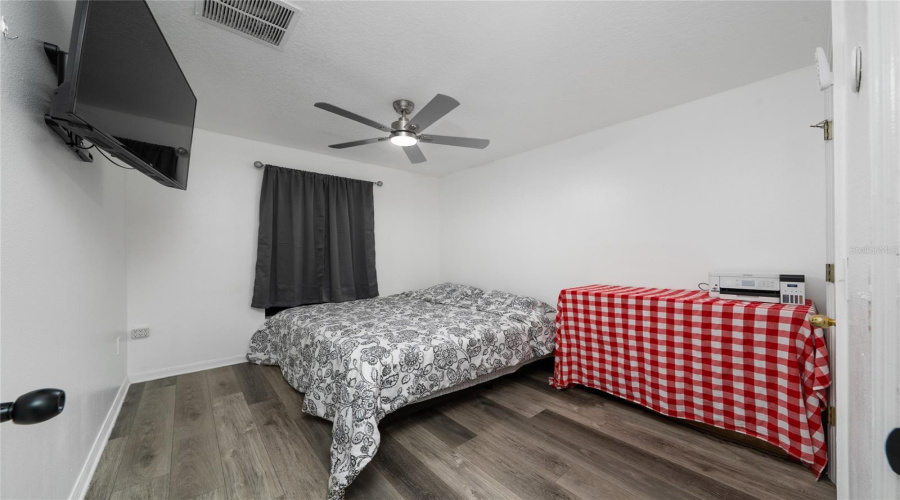 KISSIMMEE, Florida 34746, 3 Bedrooms Bedrooms, ,2 BathroomsBathrooms,Residential,For Sale,SEAVIEW CASTLE DR,0,MFRS5153059