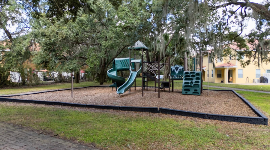 KISSIMMEE, Florida 34746, 3 Bedrooms Bedrooms, ,2 BathroomsBathrooms,Residential,For Sale,SEAVIEW CASTLE DR,0,MFRS5153059
