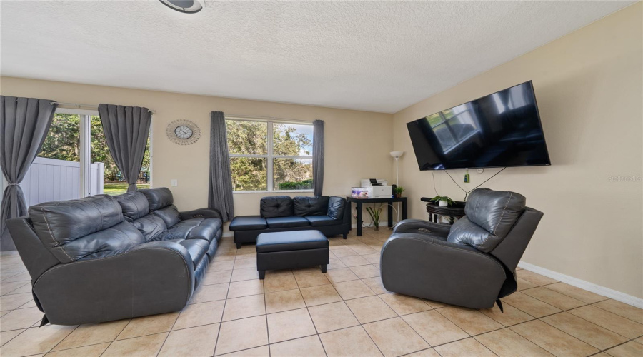 KISSIMMEE, Florida 34746, 3 Bedrooms Bedrooms, ,2 BathroomsBathrooms,Residential,For Sale,SEAVIEW CASTLE DR,0,MFRS5153059