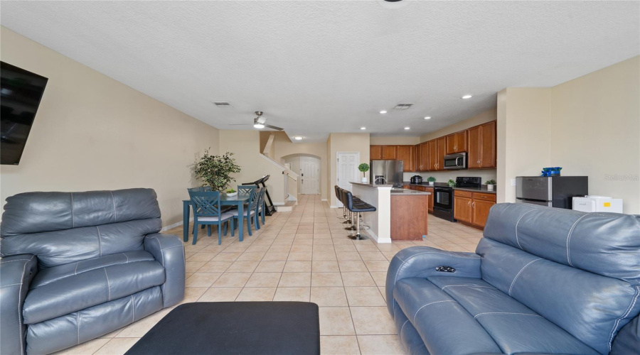 KISSIMMEE, Florida 34746, 3 Bedrooms Bedrooms, ,2 BathroomsBathrooms,Residential,For Sale,SEAVIEW CASTLE DR,0,MFRS5153059