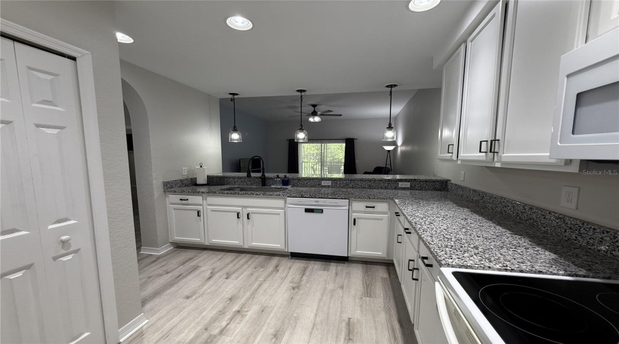 KISSIMMEE, Florida 34747, 2 Bedrooms Bedrooms, ,2 BathroomsBathrooms,Residential,For Sale,PIRATES RETREAT,0,MFRTB8524632