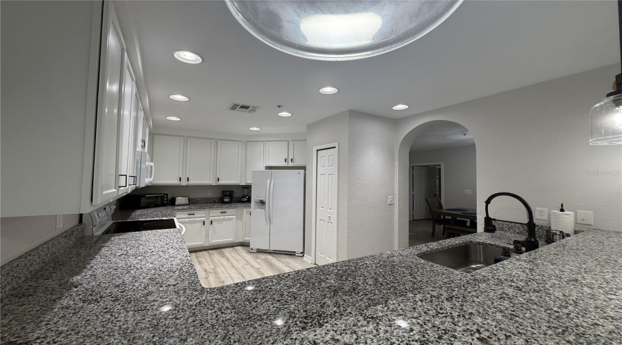 KISSIMMEE, Florida 34747, 2 Bedrooms Bedrooms, ,2 BathroomsBathrooms,Residential,For Sale,PIRATES RETREAT,0,MFRTB8524632