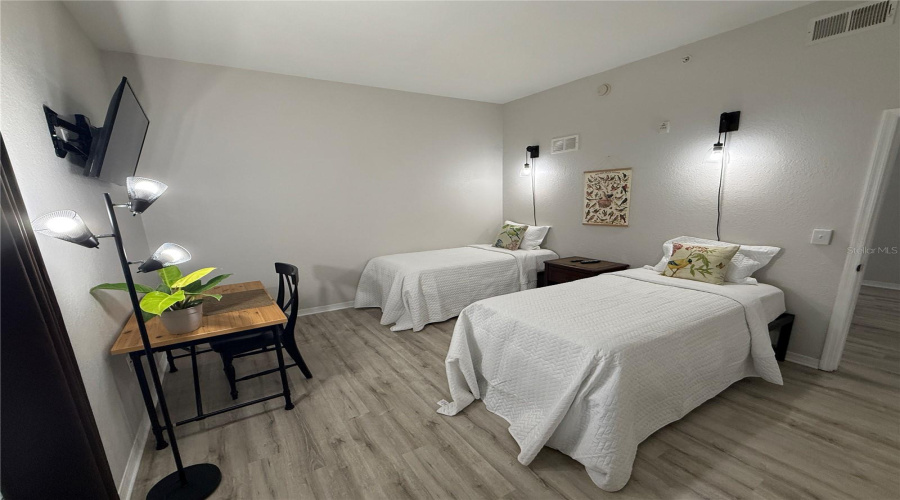 KISSIMMEE, Florida 34747, 2 Bedrooms Bedrooms, ,2 BathroomsBathrooms,Residential,For Sale,PIRATES RETREAT,0,MFRTB8524632