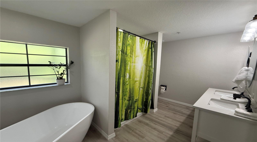 KISSIMMEE, Florida 34747, 2 Bedrooms Bedrooms, ,2 BathroomsBathrooms,Residential,For Sale,PIRATES RETREAT,0,MFRTB8524632