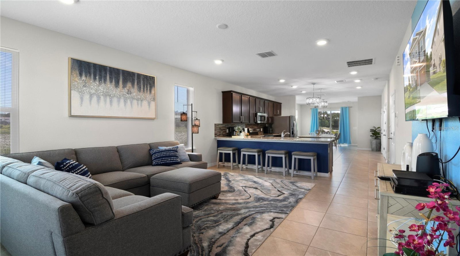 DAVENPORT, Florida 33896, 5 Bedrooms Bedrooms, ,3 BathroomsBathrooms,Residential,For Sale,ABERDEEN,0,MFRO6422075