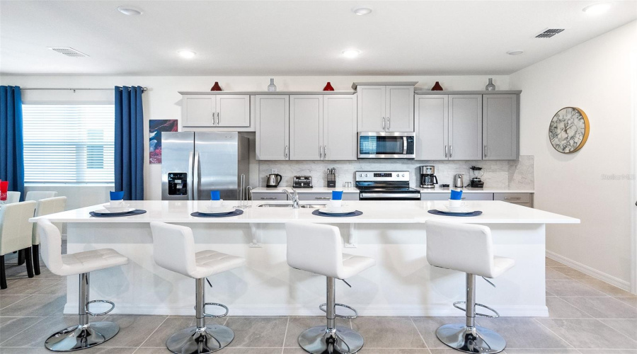 KISSIMMEE, Florida 34747, 6 Bedrooms Bedrooms, ,4 BathroomsBathrooms,Residential,For Sale,COCONUT BREEZE,0,MFRO6422772
