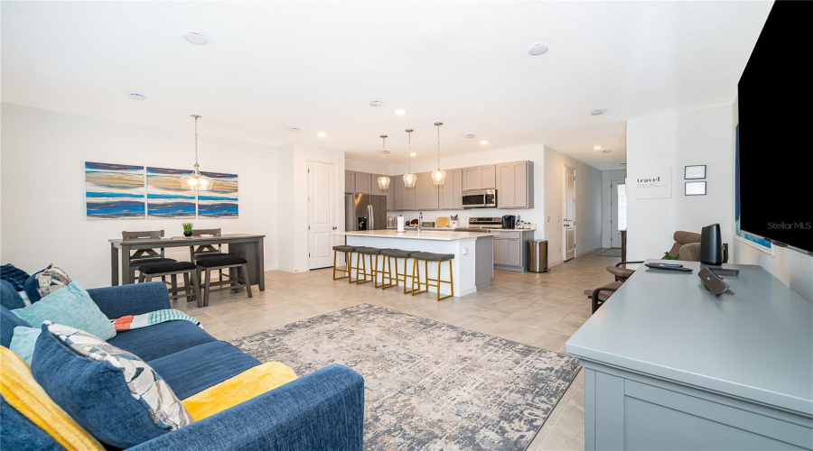 DAVENPORT, Florida 33896, 3 Bedrooms Bedrooms, ,2 BathroomsBathrooms,Residential,For Sale,CONCH,0,MFRO6422563