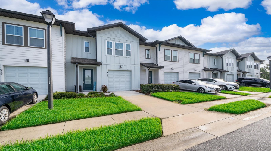 DAVENPORT, Florida 33896, 3 Bedrooms Bedrooms, ,2 BathroomsBathrooms,Residential,For Sale,CONCH,0,MFRO6422563
