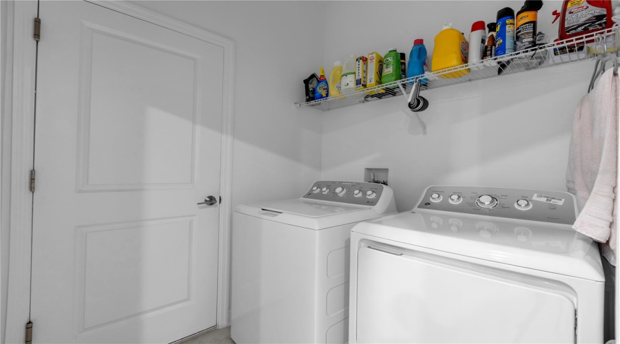 DAVENPORT, Florida 33837, 4 Bedrooms Bedrooms, ,3 BathroomsBathrooms,Residential,For Sale,CAMDEN,0,MFRO6407681