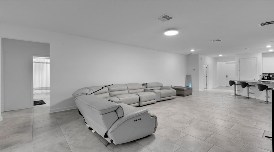 DAVENPORT, Florida 33837, 4 Bedrooms Bedrooms, ,3 BathroomsBathrooms,Residential,For Sale,CAMDEN,0,MFRO6407681