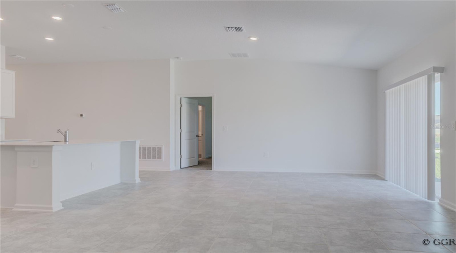 KISSIMMEE, Florida 34746, 3 Bedrooms Bedrooms, ,2 BathroomsBathrooms,Residential,For Sale,BRENTWOOD,0,MFRO6422761
