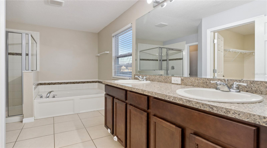 DAVENPORT, Florida 33837, 4 Bedrooms Bedrooms, ,2 BathroomsBathrooms,Residential,For Sale,ANDALUSIA,0,MFRO6363396