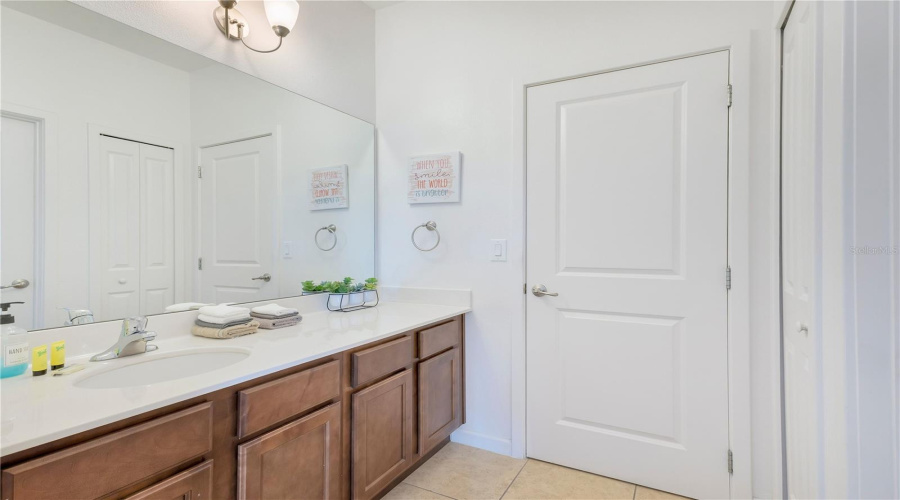 KISSIMMEE, Florida 34746, 6 Bedrooms Bedrooms, ,4 BathroomsBathrooms,Residential,For Sale,BALLO,0,MFRO6422924