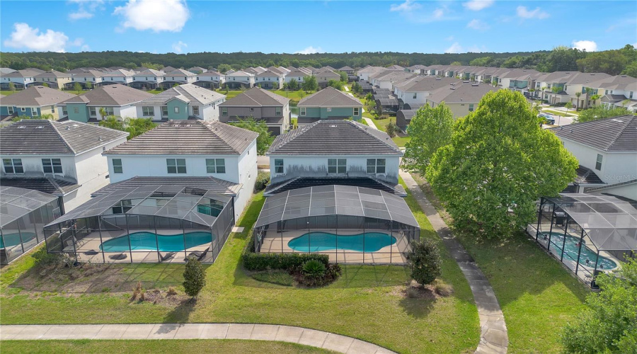 Kissimmee, Florida 34746, 6 Bedrooms Bedrooms, ,4 Bathroomsbathrooms,Residential,For Sale,Ballo,0,Mfro6422924