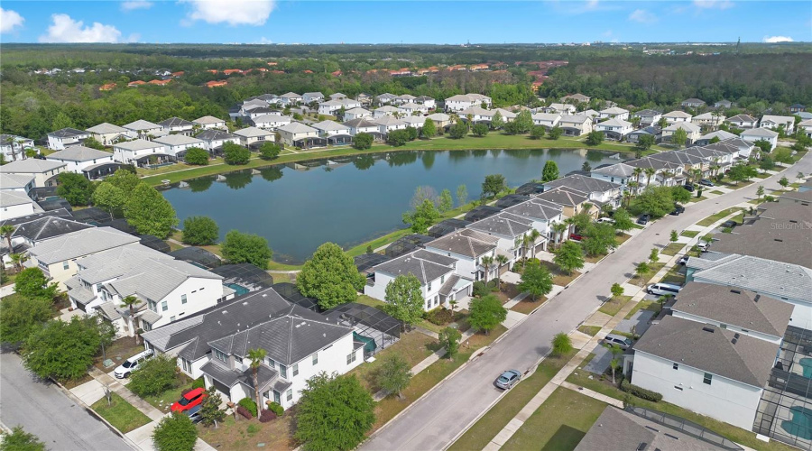 Kissimmee, Florida 34746, 6 Bedrooms Bedrooms, ,4 Bathroomsbathrooms,Residential,For Sale,Ballo,0,Mfro6422924