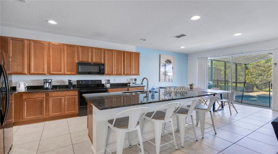 KISSIMMEE, Florida 34746, 6 Bedrooms Bedrooms, ,4 BathroomsBathrooms,Residential,For Sale,BALLO,0,MFRO6422924