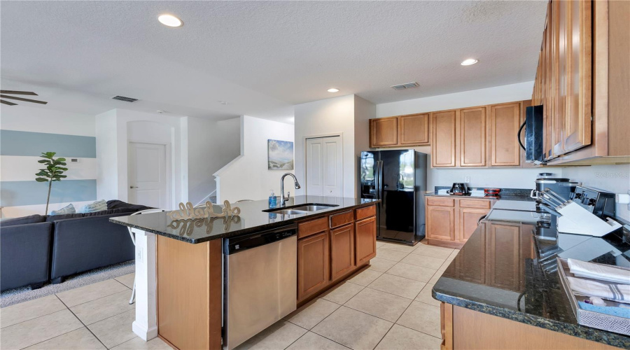 KISSIMMEE, Florida 34746, 6 Bedrooms Bedrooms, ,4 BathroomsBathrooms,Residential,For Sale,BALLO,0,MFRO6422924