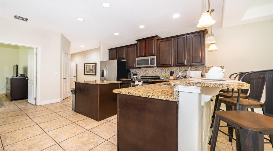 DAVENPORT, Florida 33896, 4 Bedrooms Bedrooms, ,3 BathroomsBathrooms,Residential,For Sale,ROSEVILLE,0,MFRO6423209