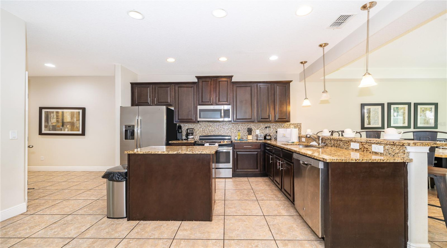 DAVENPORT, Florida 33896, 4 Bedrooms Bedrooms, ,3 BathroomsBathrooms,Residential,For Sale,ROSEVILLE,0,MFRO6423209