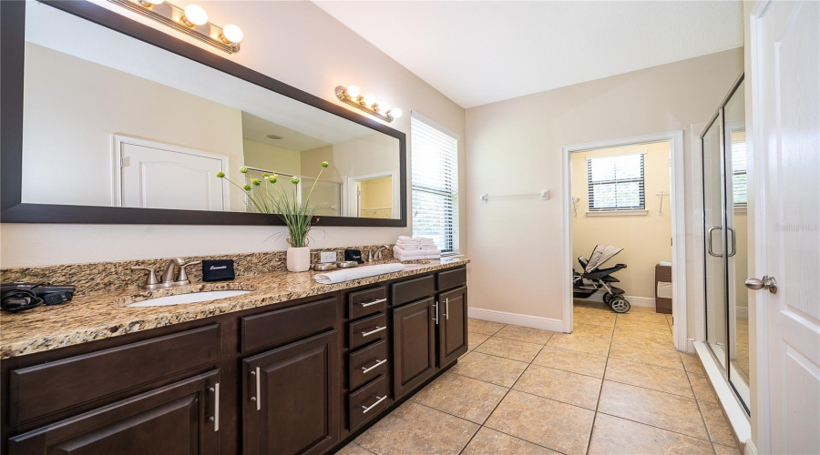 DAVENPORT, Florida 33896, 4 Bedrooms Bedrooms, ,3 BathroomsBathrooms,Residential,For Sale,ROSEVILLE,0,MFRO6423209