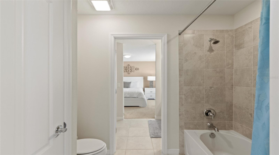 KISSIMMEE, Florida 34747, 8 Bedrooms Bedrooms, ,6 BathroomsBathrooms,Residential,For Sale,LUXOR,0,MFRO6419722