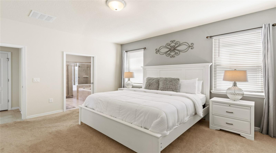 KISSIMMEE, Florida 34747, 8 Bedrooms Bedrooms, ,6 BathroomsBathrooms,Residential,For Sale,LUXOR,0,MFRO6419722