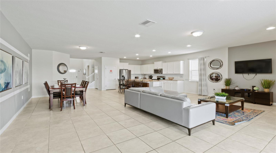 KISSIMMEE, Florida 34747, 8 Bedrooms Bedrooms, ,6 BathroomsBathrooms,Residential,For Sale,LUXOR,0,MFRO6419722