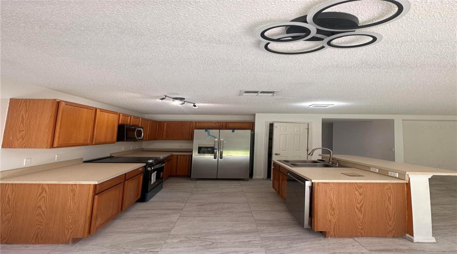 KISSIMMEE, Florida 34746, 4 Bedrooms Bedrooms, ,2 BathroomsBathrooms,Residential,For Sale,PHILADELPHIA,0,MFRO6423270