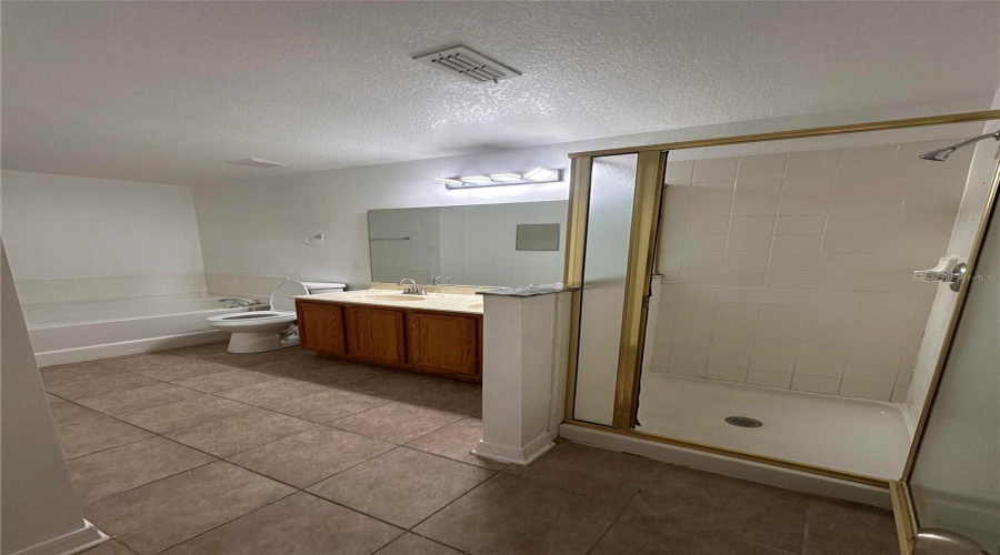 KISSIMMEE, Florida 34746, 4 Bedrooms Bedrooms, ,2 BathroomsBathrooms,Residential,For Sale,PHILADELPHIA,0,MFRO6423270
