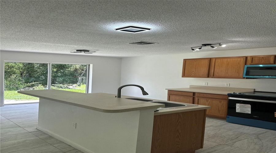 KISSIMMEE, Florida 34746, 4 Bedrooms Bedrooms, ,2 BathroomsBathrooms,Residential,For Sale,PHILADELPHIA,0,MFRO6423270