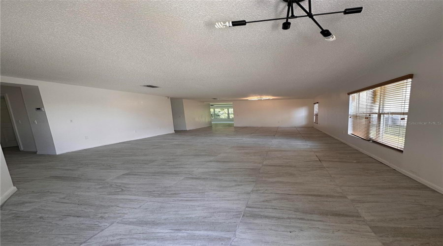KISSIMMEE, Florida 34746, 4 Bedrooms Bedrooms, ,2 BathroomsBathrooms,Residential,For Sale,PHILADELPHIA,0,MFRO6423270