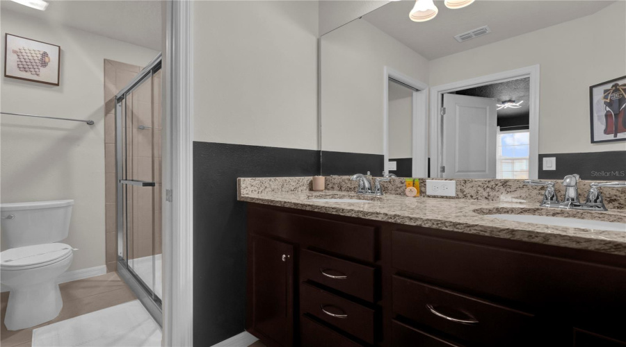 DAVENPORT, Florida 33897, 7 Bedrooms Bedrooms, ,5 BathroomsBathrooms,Residential,For Sale,SUMMER,0,MFRO6423233
