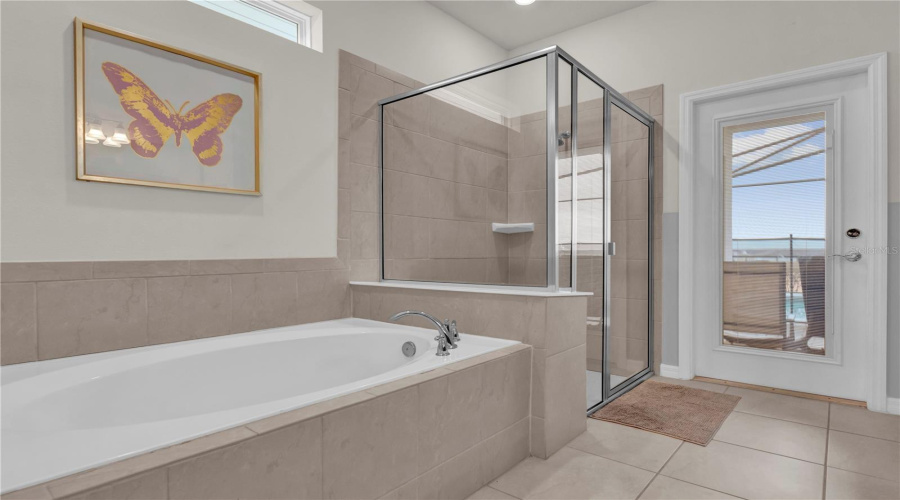 DAVENPORT, Florida 33897, 7 Bedrooms Bedrooms, ,5 BathroomsBathrooms,Residential,For Sale,SUMMER,0,MFRO6423233