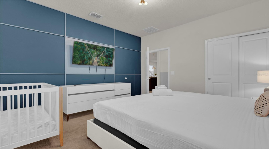 DAVENPORT, Florida 33897, 7 Bedrooms Bedrooms, ,5 BathroomsBathrooms,Residential,For Sale,SUMMER,0,MFRO6423233