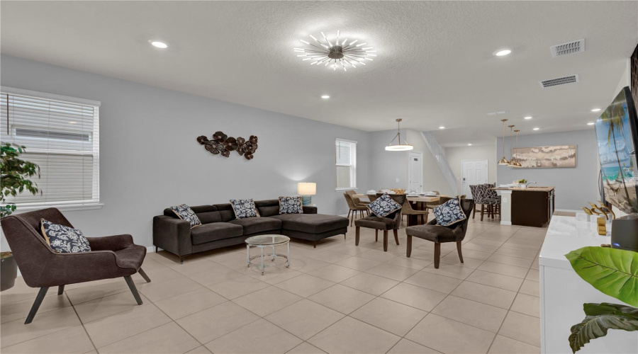 DAVENPORT, Florida 33897, 7 Bedrooms Bedrooms, ,5 BathroomsBathrooms,Residential,For Sale,SUMMER,0,MFRO6423233