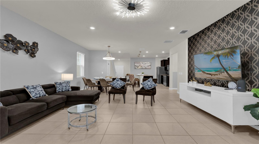 DAVENPORT, Florida 33897, 7 Bedrooms Bedrooms, ,5 BathroomsBathrooms,Residential,For Sale,SUMMER,0,MFRO6423233