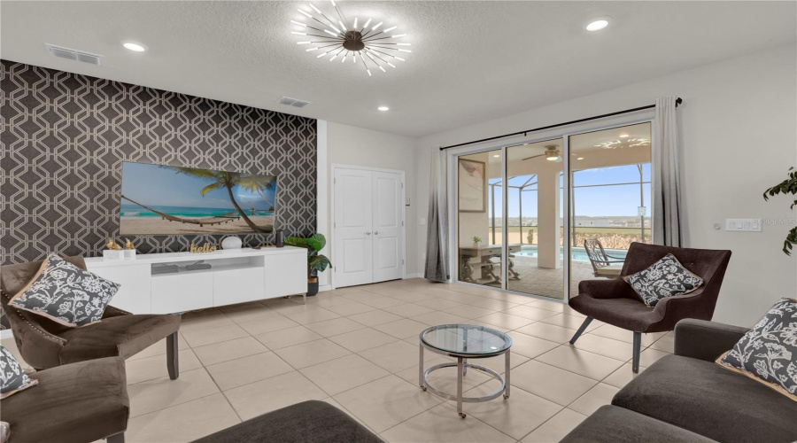 DAVENPORT, Florida 33897, 7 Bedrooms Bedrooms, ,5 BathroomsBathrooms,Residential,For Sale,SUMMER,0,MFRO6423233
