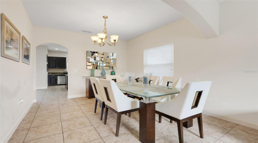FORMAL DINING