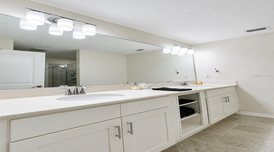 KISSIMMEE, Florida 34746, 3 Bedrooms Bedrooms, ,2 BathroomsBathrooms,Residential,For Sale,PARADOX,0,MFRO6422807