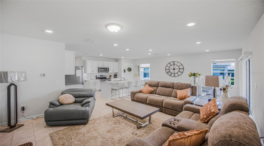 DAVENPORT, Florida 33896, 4 Bedrooms Bedrooms, ,2 BathroomsBathrooms,Residential,For Sale,LOVELY,0,MFRO6422751