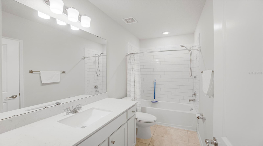DAVENPORT, Florida 33896, 4 Bedrooms Bedrooms, ,2 BathroomsBathrooms,Residential,For Sale,LOVELY,0,MFRO6422751
