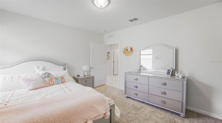 DAVENPORT, Florida 33896, 4 Bedrooms Bedrooms, ,2 BathroomsBathrooms,Residential,For Sale,LOVELY,0,MFRO6422751
