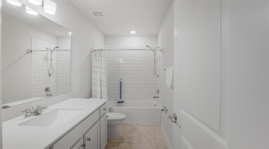 DAVENPORT, Florida 33896, 4 Bedrooms Bedrooms, ,2 BathroomsBathrooms,Residential,For Sale,LOVELY,0,MFRO6422751