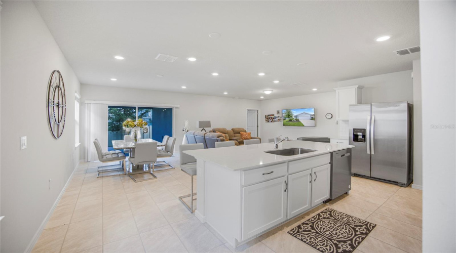 DAVENPORT, Florida 33896, 4 Bedrooms Bedrooms, ,2 BathroomsBathrooms,Residential,For Sale,LOVELY,0,MFRO6422751