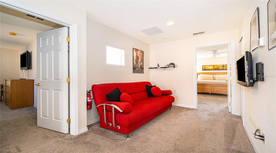 Loft 2