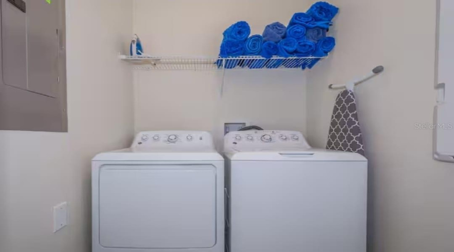 KISSIMMEE, Florida 34746, 5 Bedrooms Bedrooms, ,4 BathroomsBathrooms,Residential,For Sale,WINDERMERE,0,MFRO6422940