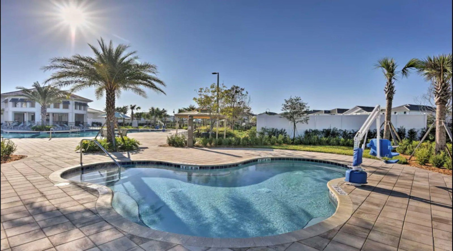 KISSIMMEE, Florida 34746, 5 Bedrooms Bedrooms, ,4 BathroomsBathrooms,Residential,For Sale,WINDERMERE,0,MFRO6422940