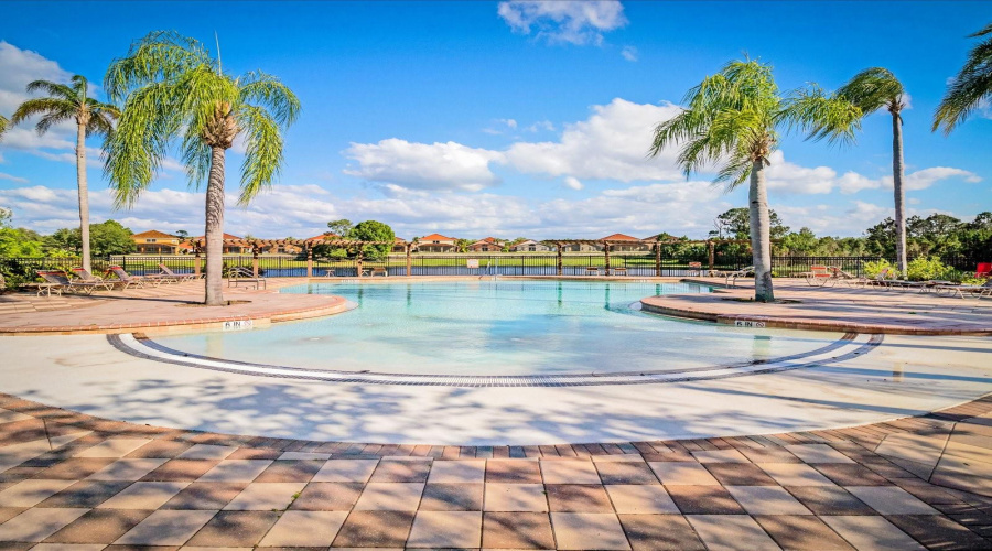 DAVENPORT, Florida 33837, 4 Bedrooms Bedrooms, ,3 BathroomsBathrooms,Residential,For Sale,PALOMA,0,MFRO6422929